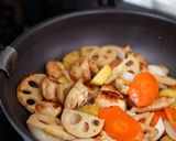 やわらか鶏むね肉とさつまいもの黒酢炒め作り方19写真