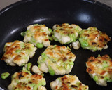 簡単激うま♡鶏むねと枝豆のカリカリ焼き作り方3写真