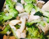 鶏肉＆ブロッコリーの出汁塩炒め作り方3写真