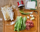 牛肉とキノコと豆腐の煮込み作り方1写真