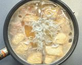 ベーコンとシラスと豆腐と豆苗の味噌汁作り方4写真