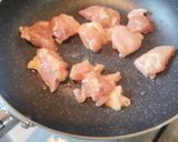 ご飯が進む！鶏ももと舞茸の味噌バター炒め作り方4写真