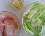 簡単！鶏肉とキャベツのナンプラー蒸し作り方1写真