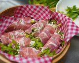 セリとえのきの豚ロース巻き　ごまだれがけ作り方2写真