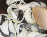 激安 豚こま肉と茸のホワイトストロガノフ作り方4写真