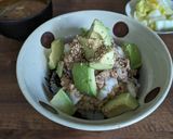 甘酒で作る、鯖缶とアボカドのねばねば丼作り方2写真
