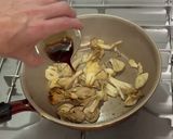 鮭と舞茸の焦がしバター醤油パスタ♪作り方4写真