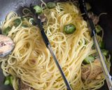 簡単★サバ水煮缶とオクラのパスタ作り方2写真