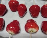 電子レンジでいちご飴ʚ🍓ɞ作り方5写真