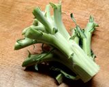 ブロッコリーの茎も美味しく(ごま油和え)作り方1写真
