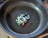 茹でずに炒める！いんげんのペペロンチーノ作り方3写真