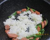 ウィンナとツナピーマン炒飯😋♪作り方3写真