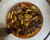 ポルチーニときのこと手羽元のクリーム煮！作り方1写真