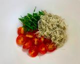 トマトのとろろ昆布あえ【ここから栄養士】作り方1写真