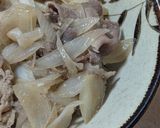 簡単★豚こま肉と玉ねぎのスタミナ炒め丼作り方4写真