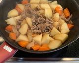 【節約】豚肉でも美味しいヨ！肉じゃが作り方11写真
