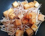 節約簡単今日の夕飯!厚揚韮挽肉もやし炒め作り方7写真