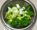 中華三昧(醤油)風♪チンゲン菜春雨スープ作り方1写真