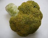 簡単！黄色いブロッコリーとベーコン和え作り方1写真