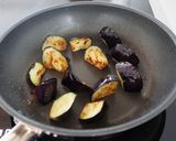 【鶏肉となすの照り焼き】ご飯が進む甘辛味☆作り方4写真