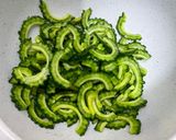 味噌でまろやか味！ゴーヤチャンプル⭐︎作り方1写真