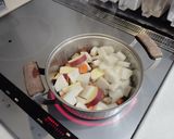 サツマイモや大根の根菜味噌汁作り方2写真