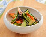 ズッキーニとにんじん(アロマレッド)の塩昆布和え作り方3写真