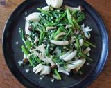 いかと春菊のにんにく炒め作り方4写真