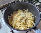 豚ひき肉とニラと卵と海老で！栄養満点中華風パスタ作り方7写真