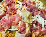 豚こまぎれ肉のトマト缶キムチーズ鍋作り方1写真