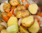 新じゃがいもとひき肉の肉じゃが⭐︎皮付きで作り方2写真