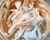 海老・芽キャベツ・白舞茸のかき揚げ　米粉作り方6写真