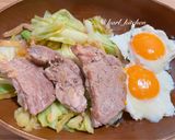 簡単豚肩ロースとキャベツ炒め目玉焼き添え作り方6写真