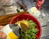 玉ねぎとカイワレ大根、きゅうりのサラダ作り方2写真