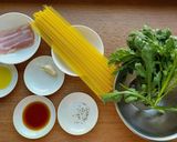 味付け簡単！春菊とベーコンの和風パスタ作り方1写真