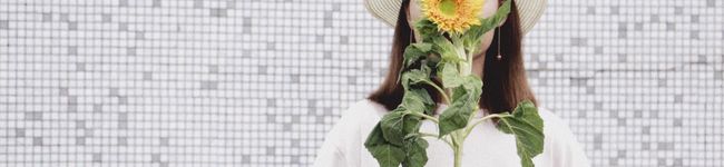 Myna:'s header image